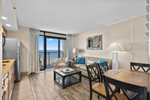 Beach Cove Resort 423 - Oceanfront Livingroom