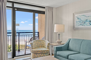 Beach Cove Resort 417 - Oceanfront Livingroom