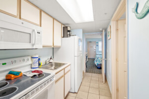 Camelot By The Sea Resort 1505 - Kitchen