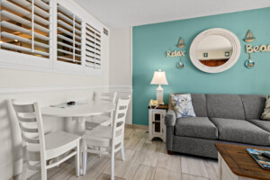 Beach Cove Resort 1010 - Dining Area