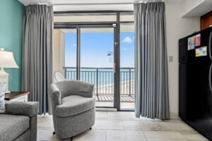 Beach Cove Resort 1010 - Livingroom