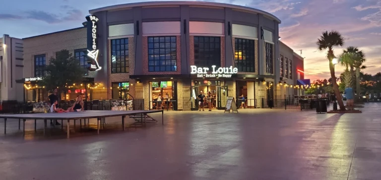 Nightlife at Broadway at the Beach