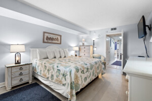 Bay Watch Resort 1715 - Bedroom