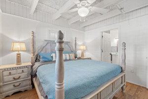 Carolina Breeze at 506 Miller Lane - Master Bedroom Carolina Breeze at 506 Miller Lane - Master Bedroom