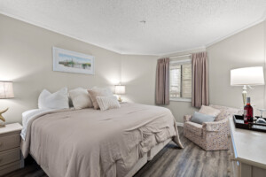 Ocean Creek Plantation Lodge 2 East 2243 - Main Bedroom with King-sized Bed
